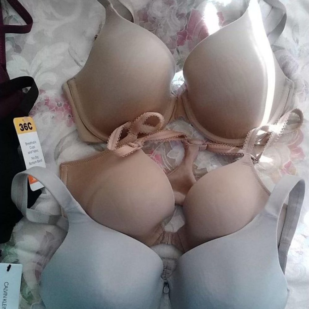3/$45 Discontinued Wacoal B.tempt'd 32DD T-Shirt Bras